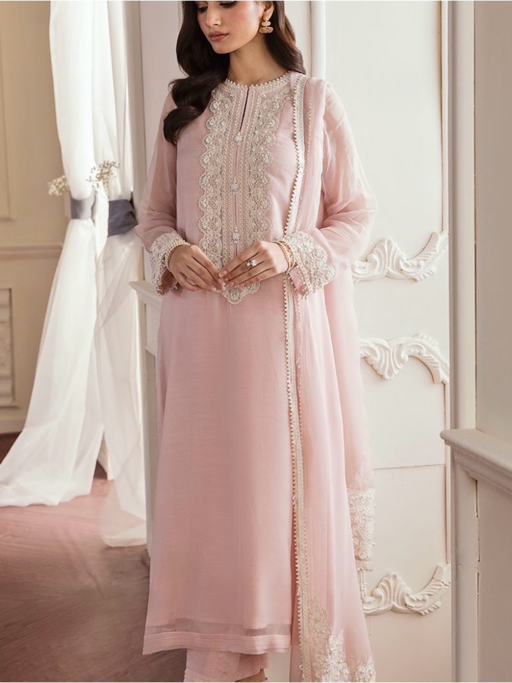 3 pieces Elegant Pink Embroidered Women's pakistani Dress